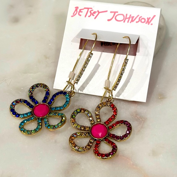 Betsey Johnson Jewelry - ✨NWT✨ BETSEY LOVE FEST OPEN HEART COLORFUL FLOWER DROP EARRINGS
